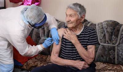 Тобольские медики вакцинируют ветеранов на дома - nashgorod.ru