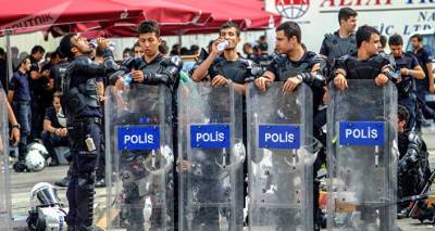 Свыше 60 человек задержаны в Стамбуле за попытку провести маевку – СМИ - ru.armeniasputnik.am - Стамбул - Армения