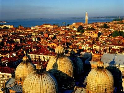 Итальянское консульство начнет обновлять истекшие туристические визы с 3 мая - sobesednik.ru - Москва - Италия
