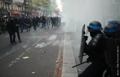 Жеральд Дарманен - В Париже задержаны 34 участника первомайской демонстрации - interfax.ru - Москва - Франция - Париж