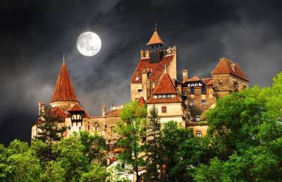В замке Дракулы в Трансильвании открыли бесплатный пункт вакцинации от COVID-19 - sharij.net - Румыния