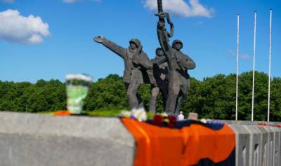 Арманд Рукс - Арманд Рукс: к памятнику Освободителям Риги 9 мая пришли 20 тысяч человек - lv.baltnews.com - Латвия - Рига