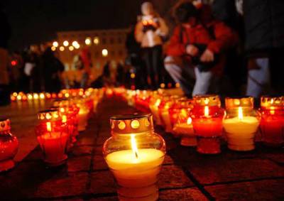 Президент Чехии зажжет первую свечу на акции памяти в Пражском Граде - vinegret.cz - Чехия - Президент