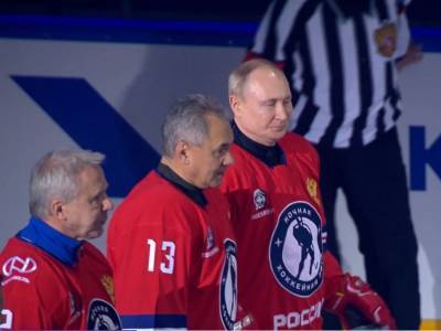 Владимир Путин - Путин после двух прививок решил сыграть в хоккей и забил две шайбы в Сочи - sobesednik.ru - Россия - Сочи