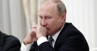 Владимир Путин - Россия - Путин продолжает сидеть на самоизоляции, несмотря на вакцинацию от коронавируса, — СМИ - dsnews.ua