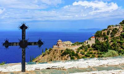 Власти Греции открыли Афон для паломников - capital.ua - Греция