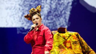 Певица Манижа ответила на критику ее творчества - iz.ru - Россия - Израиль