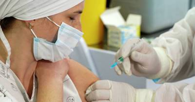 В Минздраве заявили об увеличении числа побочных реакций от COVID-вакцины - dsnews.ua