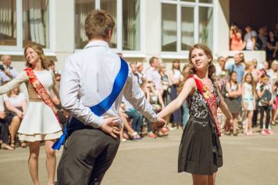Родителей пустят на выпускные в школы и детсады Новосибирска - novos.mk.ru - Новосибирск - Бердск