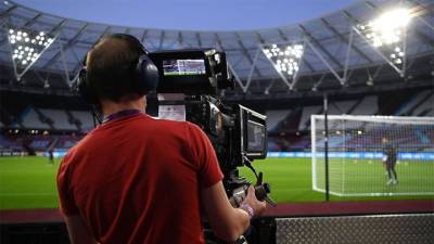 Sky Sports - Телевещатели принесут футболу Англии 5 млрд фунтов за три года - vesti.ru - Англия