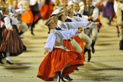Латвия: праздник песни и танца невозможно отменить - argumenti.ru - Латвия