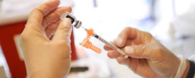 Пожилой японке по ошибке ввели две дозы вакцины Pfizer за сутки - runews24.ru - Тоехаси