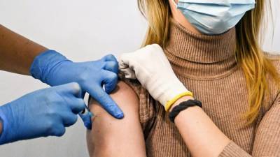Джон Байден - Джен Псаки - США направят другим странам 80 млн доз вакцин от COVID-19 к концу июня - russian.rt.com