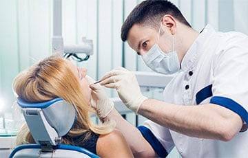 Ученые выяснили, насколько велик риск заразиться COVID-19 на приеме у стоматолога - charter97.org