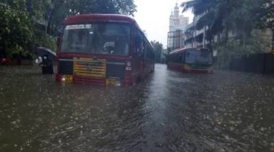 В Индии 150 тысяч человек эвакуировали из-за циклона - ru.slovoidilo.ua - штат Гуджарат