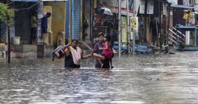 Индия - На Индию обрушился самый мощный за последние 20 лет циклон: власть боится новой вспышки COVID (6 фото) - tsn.ua