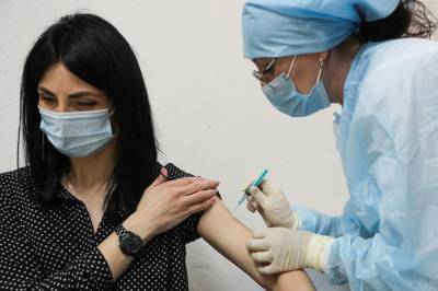 Кабардино-Балкария получила почти 10 тысяч доз вакцины «Эпиваккорона» - etokavkaz.ru - республика Кабардино-Балкария
