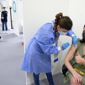 От коронавируса в США полностью вакцинировали 124 млн человек - reporter-ua.com - Сша - New York