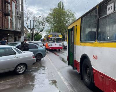 В Одессе массово остановился общественный транспорт: кадры коллапса и названа причина - politeka.net - Одесса