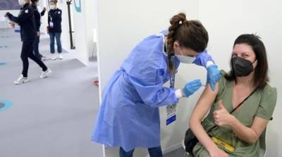 В США завершили вакцинацию от COVID почти 124 млн человек - ru.slovoidilo.ua - New York - Мальдивы - Сан Марино