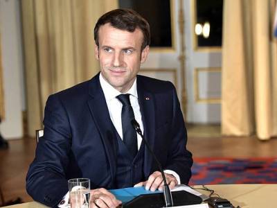 Жан Кастекс - Президент Франции отметил снятие коронавирусных ограничений в кафе (видео) - rosbalt.ru - Франция - Президент