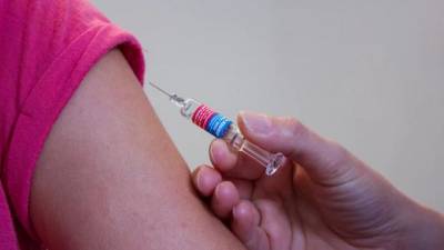 РБК: первую дозу вакцины от COVID-19 получили 14 миллионов россиян - piter.tv - Россия