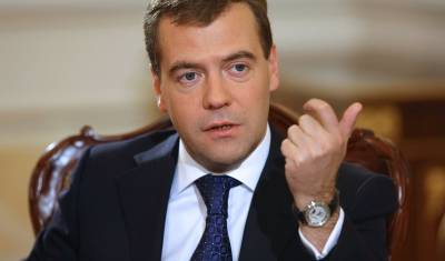 Медведев заявил, что в государственных интересах можно обязать людей вакцинироваться - newizv.ru
