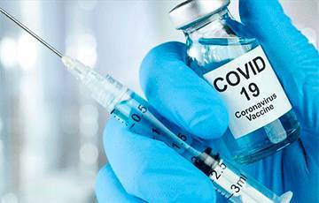 Французам предлагают вакцинироваться от коронавируса в Версале - charter97.org