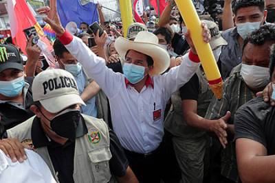 Уго Чавес - В Латинской Америке может появиться вторая Венесуэла - ng.ru - Венесуэла - Перу