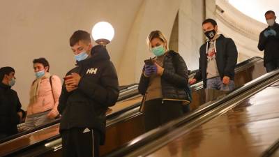 В Москве усилили проверки наличия масок и перчаток в транспорте - iz.ru - Москва - Израиль