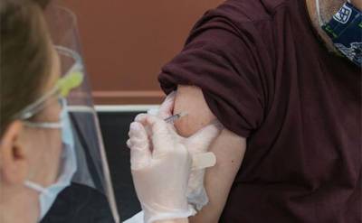 Вакцинация от коронавируса может стать обязательной для врачей и учителей – это следует из законопроекта Минздрава - echo.msk.ru