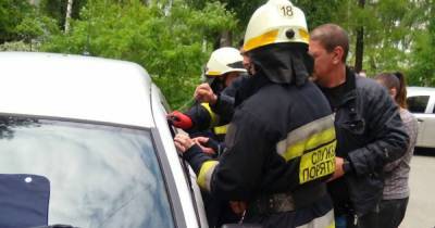 В Днепре спасли младенца, который закрылся в авто (видео) - tsn.ua - Одесса - Днепропетровская обл.