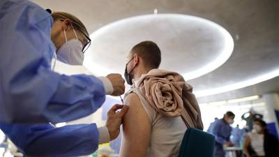 Послы стран Евросоюза одобрили сертификаты о вакцинации - iz.ru - Евросоюз - Израиль