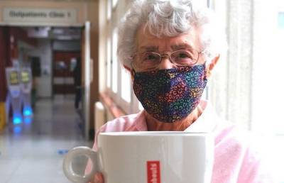 99-летняя пенсионерка устала бездельничать и вышла на работу - ont.by - Англия - Лондон
