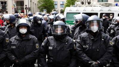В Берлине начали задерживать участников нелегальной акции протеста - russian.rt.com - Париж - Берлин