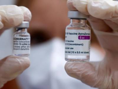 В Британии заявили об эффективности обеих доз коронавируса против "индийского" штамма - unn.com.ua - Англия - Киев
