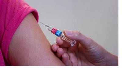 Александр Гинцбург - Гинцбург назвал главное преимущество вакцинации от COVID-19 - piter.tv - Россия