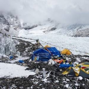 Лукас Фуртенбах - В базовом лагере на Эвересте произошла вспышка коронавируса: более ста зараженных - reporter-ua.com