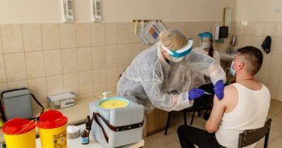 Вакцинация от коронавируса: прививки уже получили более 1 млн украинцев - tsn.ua