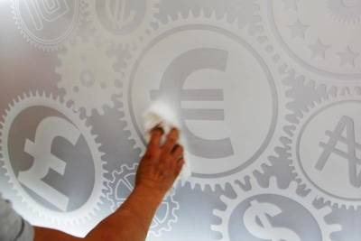 ЕЦБ должен держать "денежный кран" открытым -- член руководства - smartmoney.one - Греция