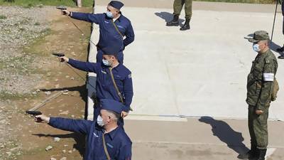 Владимир Путин - Путин заявил о выполнении плановых мероприятий в армии в полном объеме - iz.ru - Россия - Израиль