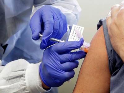 В ЕС более 45% взрослого населения получили первую дозу вакцины от COVID-19 - unn.com.ua - Киев - Евросоюз - деревня Ляйен