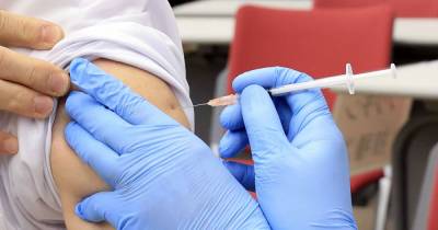 ЕС вакцинировал от коронавируса 46% взрослого населения и готовится к "новому рубежу" - tsn.ua - Евросоюз - деревня Ляен