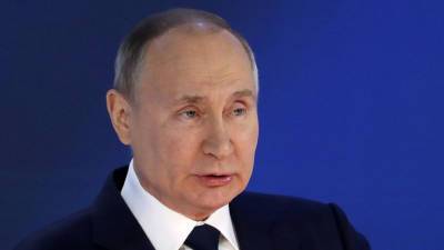 Владимир Путин - Путин заявил, что вводить обязательную вакцинацию нельзя - gazeta.ru - Россия
