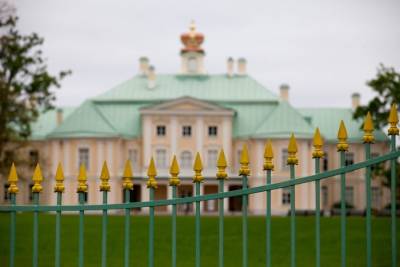 Большой Меншиковский дворец в Ораниенбауме закрыли для посетителей - abnews.ru