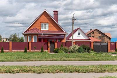 Россиянам назвали семь правил выбора загородного дома - lenta.ru