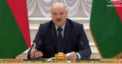 Александр Лукашенко - Лукашенко анонсировал пункты вакцинации "Спутником V" на границе с Украиной (видео) - focus.ua