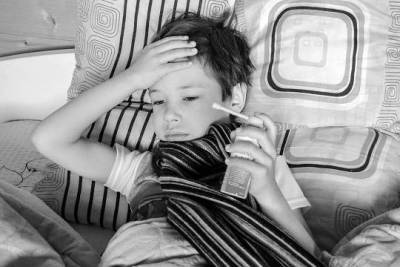 Александр Горелов - Эпидемиолог назвал симптомы тяжёлого течения коронавируса у детей - versia.ru
