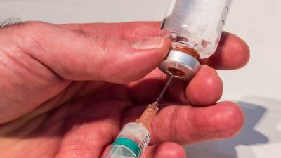 Еврокомиссия порекомендовала разрешить въезд в ЕС вакцинировавшимся от COVID-19 - newinform.com - Евросоюз