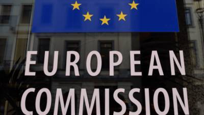 ЕК облегчит антикоронавирусные правила въезда в ЕС - hubs.ua - Евросоюз